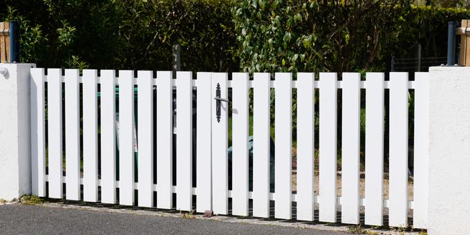 The Safety and Importance of Fence Door Installation