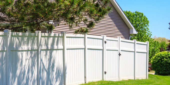 Choosing The Right Fence For Your Florida Home