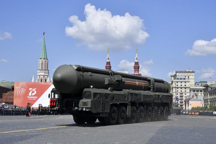 A Russian Yars RS-24 intercontinental ballistic missile is driven through Red Square during the parade marking the 75th anniversary of the Soviet victory over Nazi Germany in World War Two, in Moscow on June 24, 2020. Photo: Alexander Nemenov / AFP.