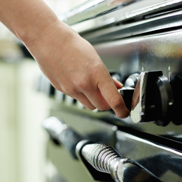 APPLIANCE TIPS & TRICKS: OVEN CLEANING