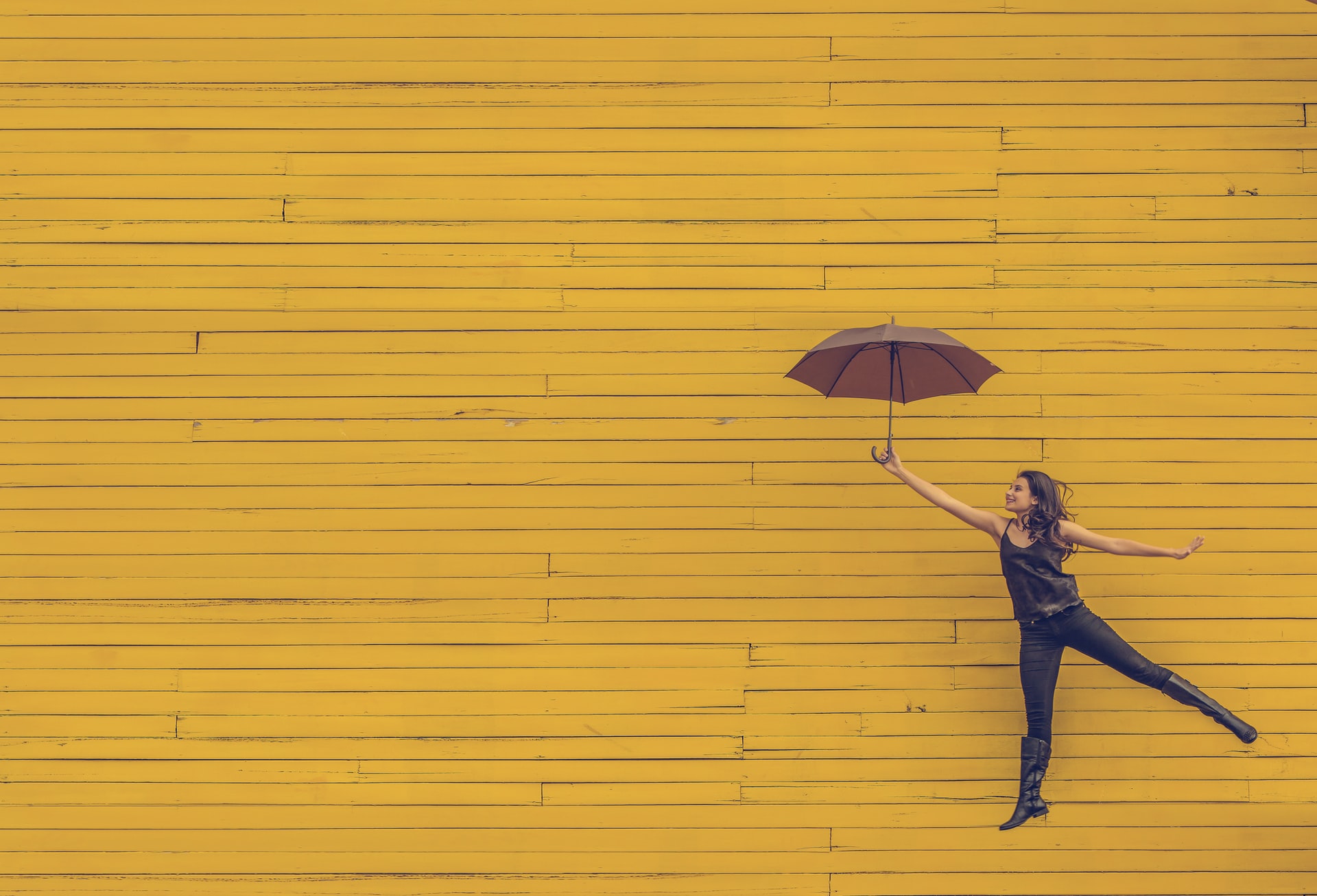 6 Tips on How to Live                       a Life in Balance
