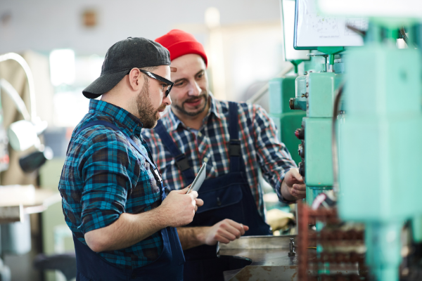 3 Tips for Onboarding Blue-Collar Employees