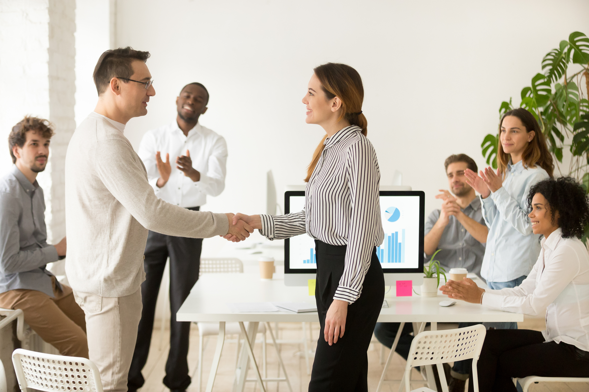 The Difference Between Employee Recognition and Team Recognition